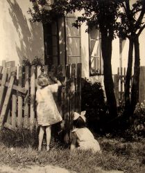 Děti před domem